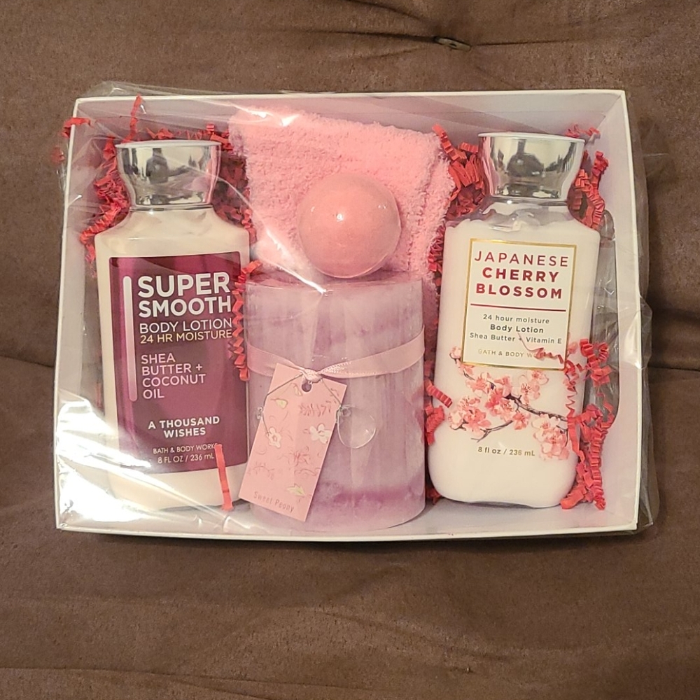 Bath and Body Works gift set